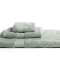 6 Piece Towel & 2 Bathrobe Mixed Bundle