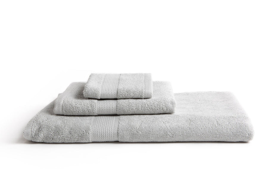 6 Piece Towel & 2 Bathrobe Mixed Bundle