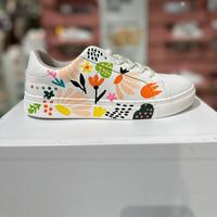 HAND-DRAWN PERSONALIZED KICKS WORKSHOP