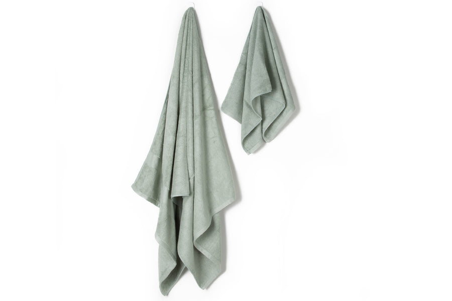 Bamboa towels made of 100% bamboo for an eco-firendly and organic home. Available in green.