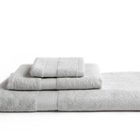 100% eco-friendly and bio-degradable Bamboo Towel. Bamboa's towel set comes in 3 pieces: a bath towel, a hand towel and a face towel. This bamboo towel set is featured in grey.