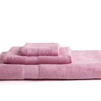 100% eco-friendly and bio-degradable Bamboo Towel. Bamboa's towel set comes in 3 pieces: a bath towel, a hand towel and a face towel. This bamboo towel set is featured in rose color.
