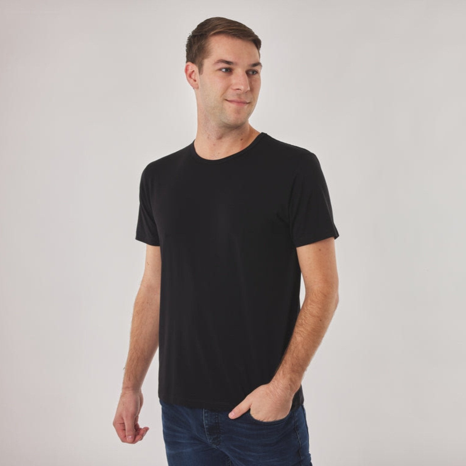 Mens black round neck bamboo t-shirt