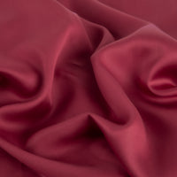 Bamboa’s bamboo pillowcase made from bamboo fibers are the eco-friendly choice for your bed. Available in Bordeaux color.